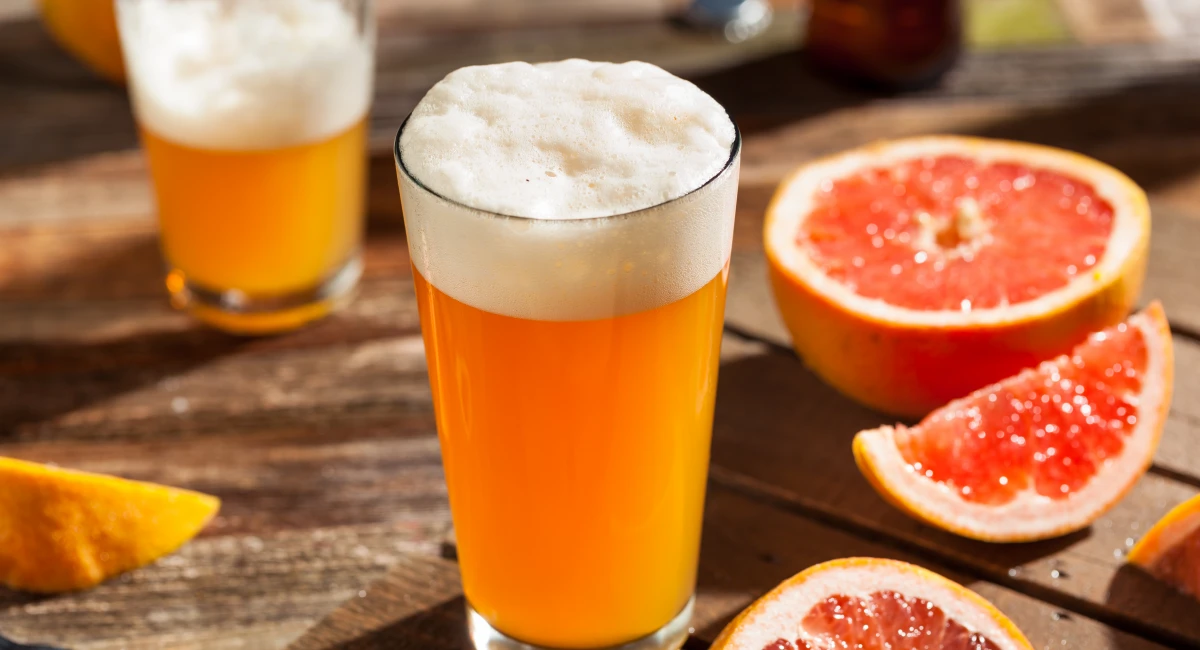 image-banner-stock-sour-grapefruit-craft-beer-517500200.webp