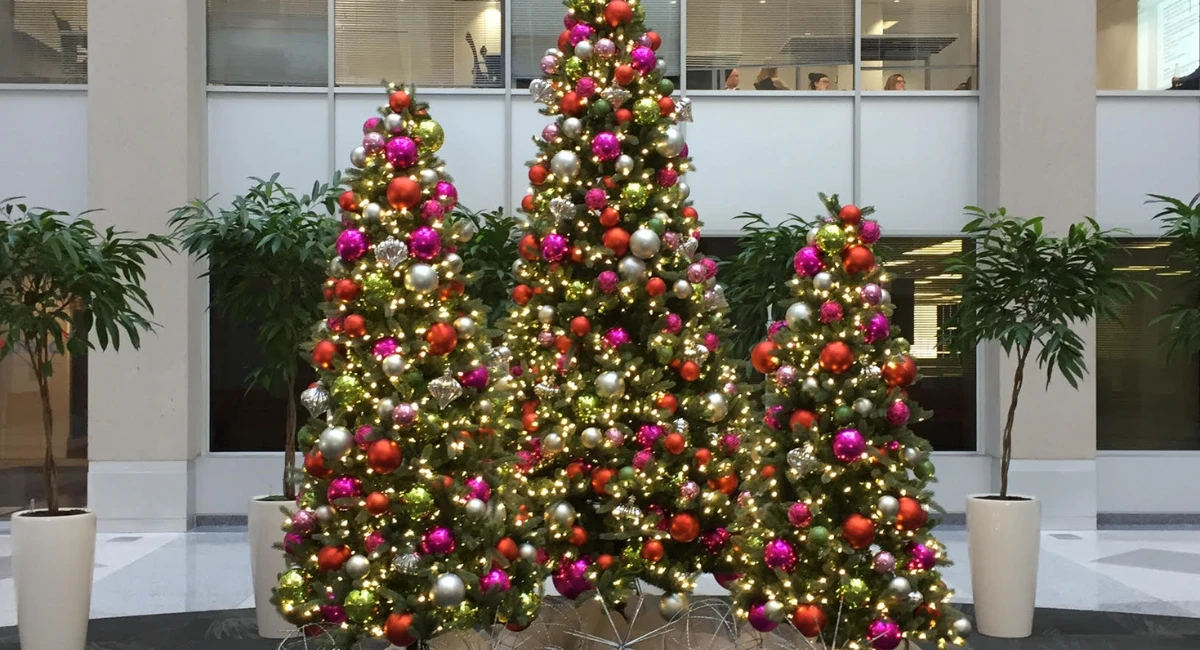 New Beginnings holiday trend decor in an office lobby