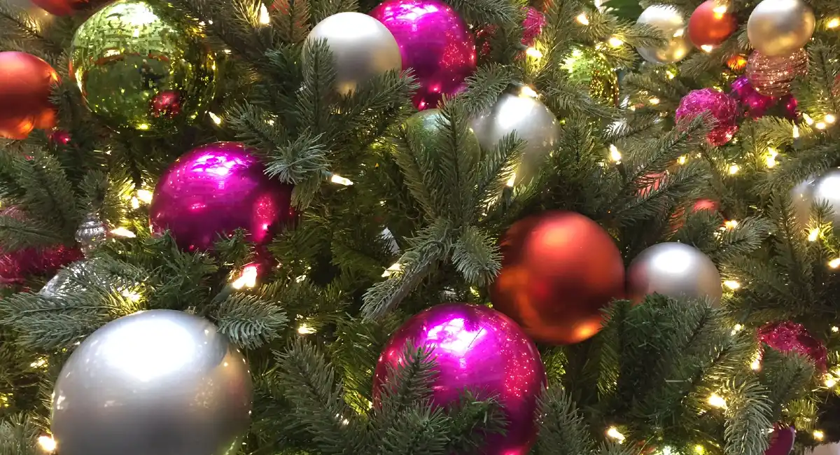 Holiday tree in a New beginnings design