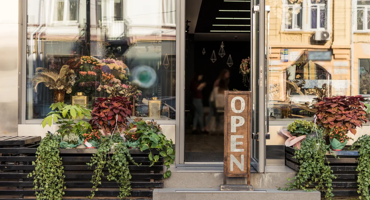 image-stock-ambius-plant-shop-getty-1053144766.webp