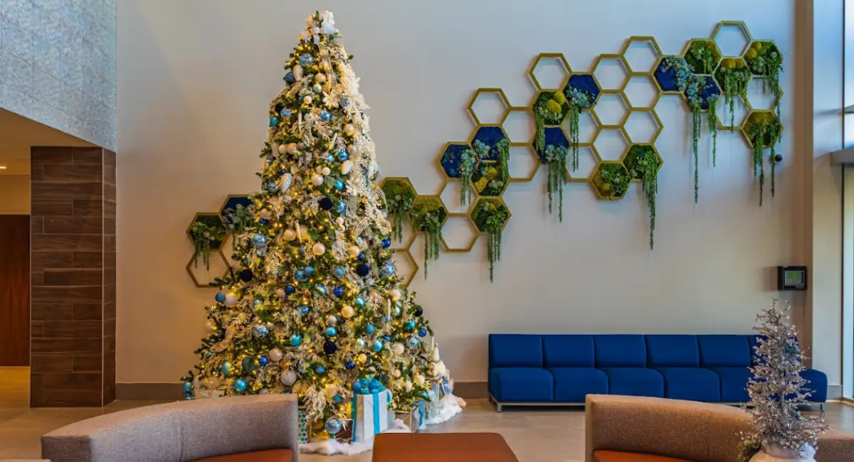 A nature-inspired, holiday winter wonderland in an Orlando office.
