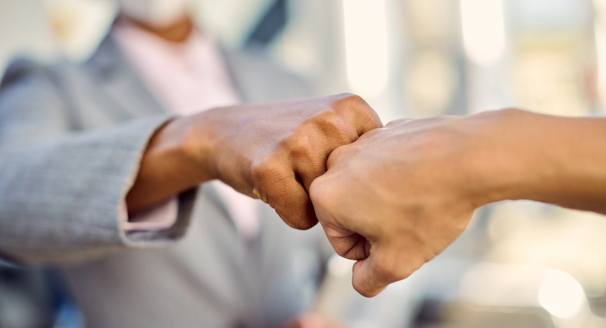 image-banner-stock-avoiding-handshakes-during-coronavirus-epidemic-1263556628.webp