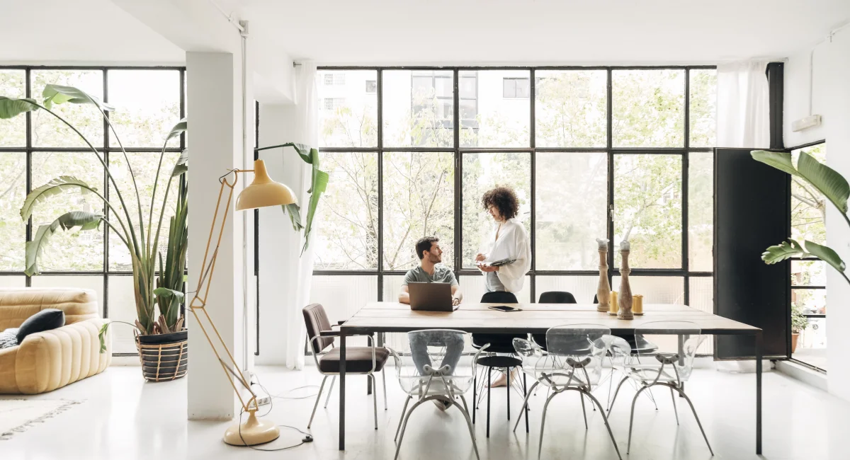 image-banner-stock-young-multiracial-couple-working-from-home--1434090997.webp