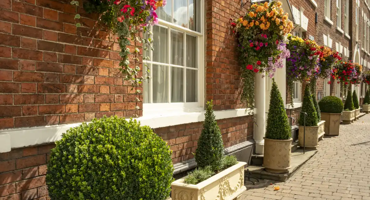Pershore building with hanging baskets